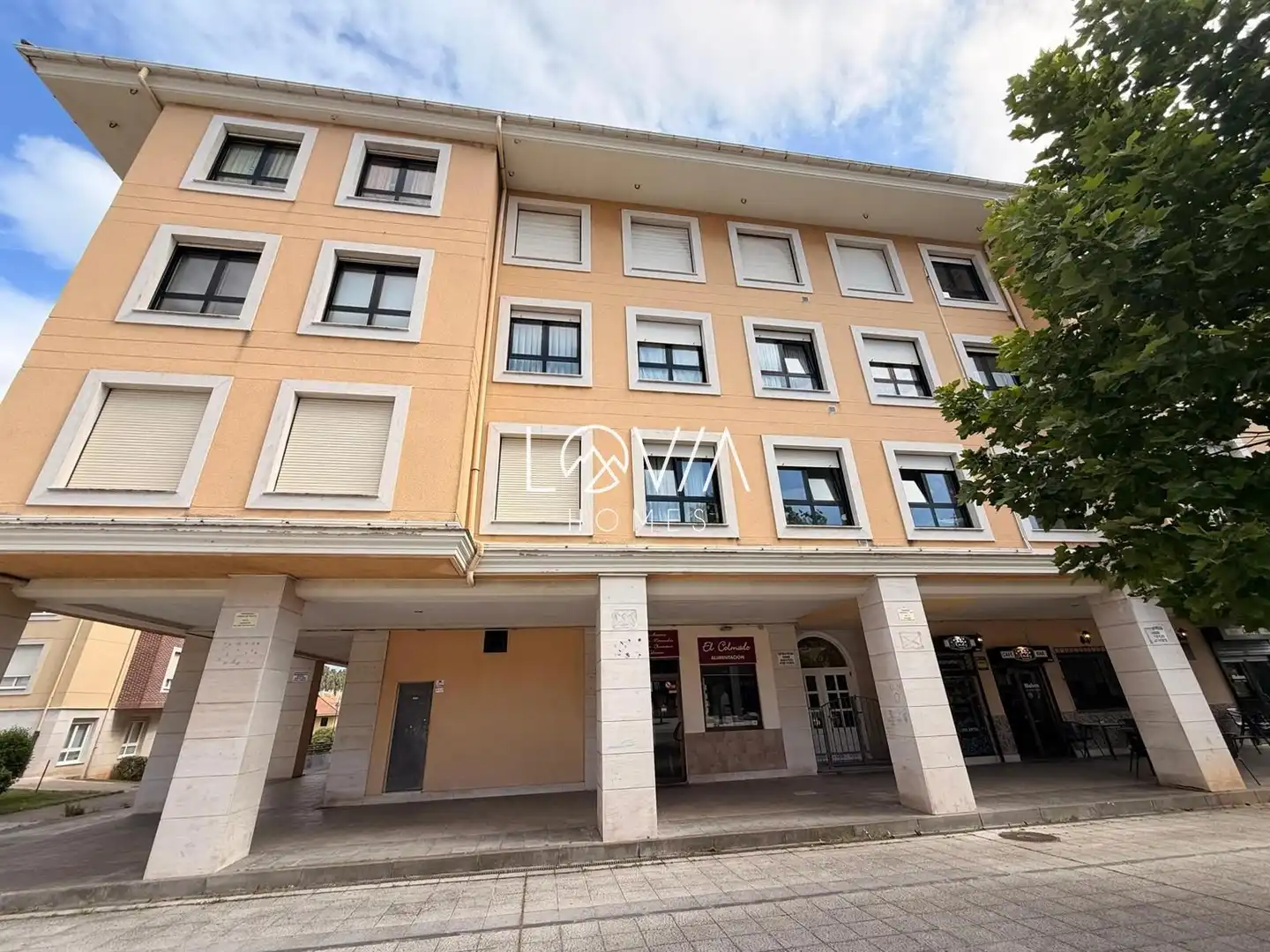 Vista exterior de Pis en venda en Carreño amb Terrassa i Traster