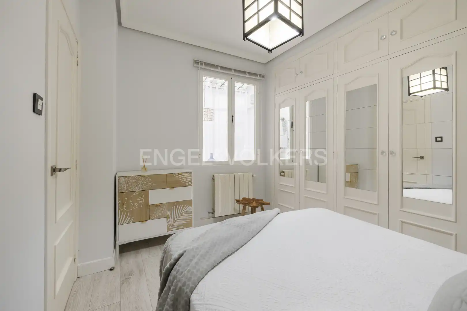 Habitación de Piso de alquiler en Madrid con Aire acondicionado, Calefacción y Amueblado