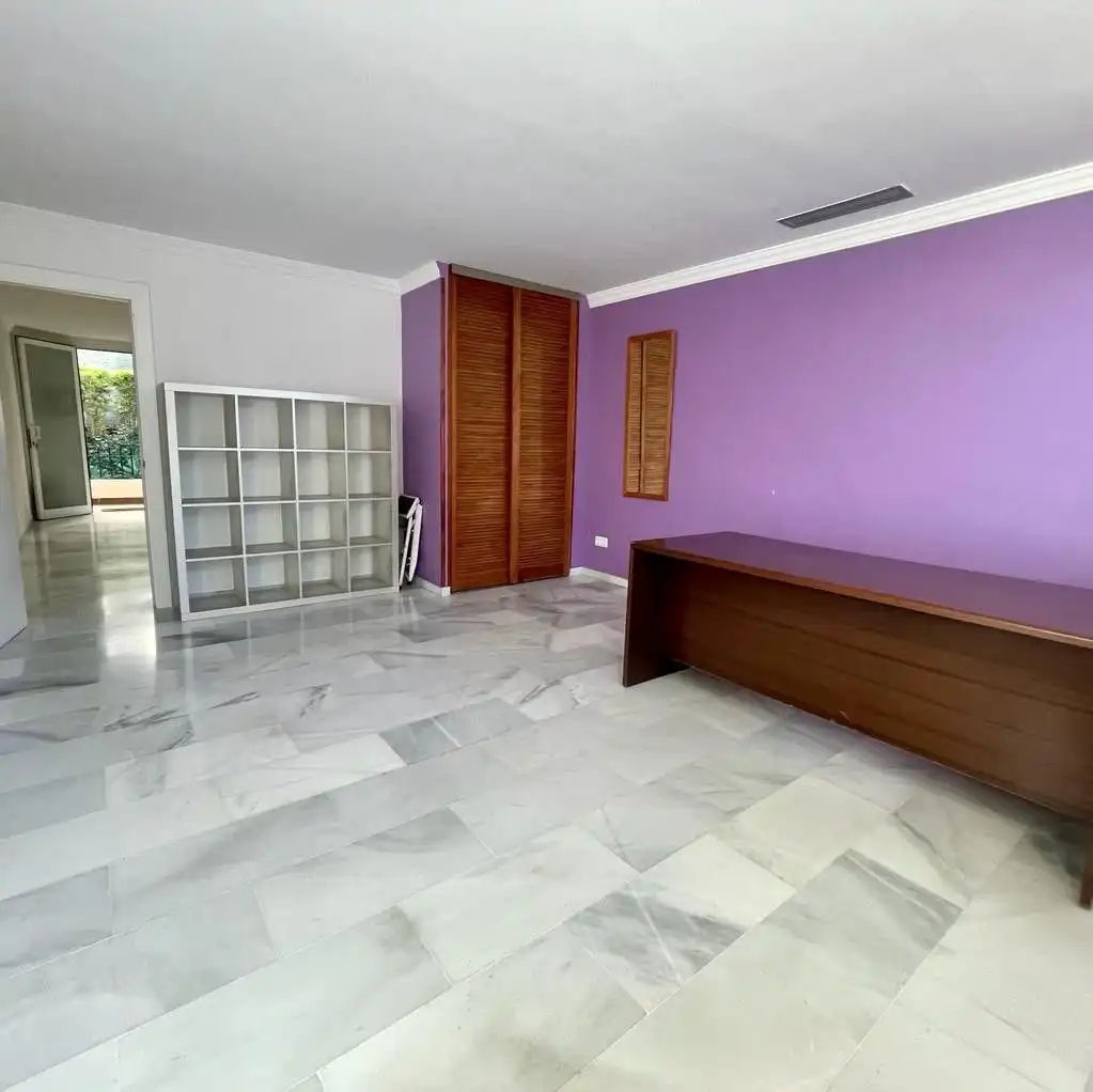 Büro zum Verkauf in Marbella mit Klimaanlage