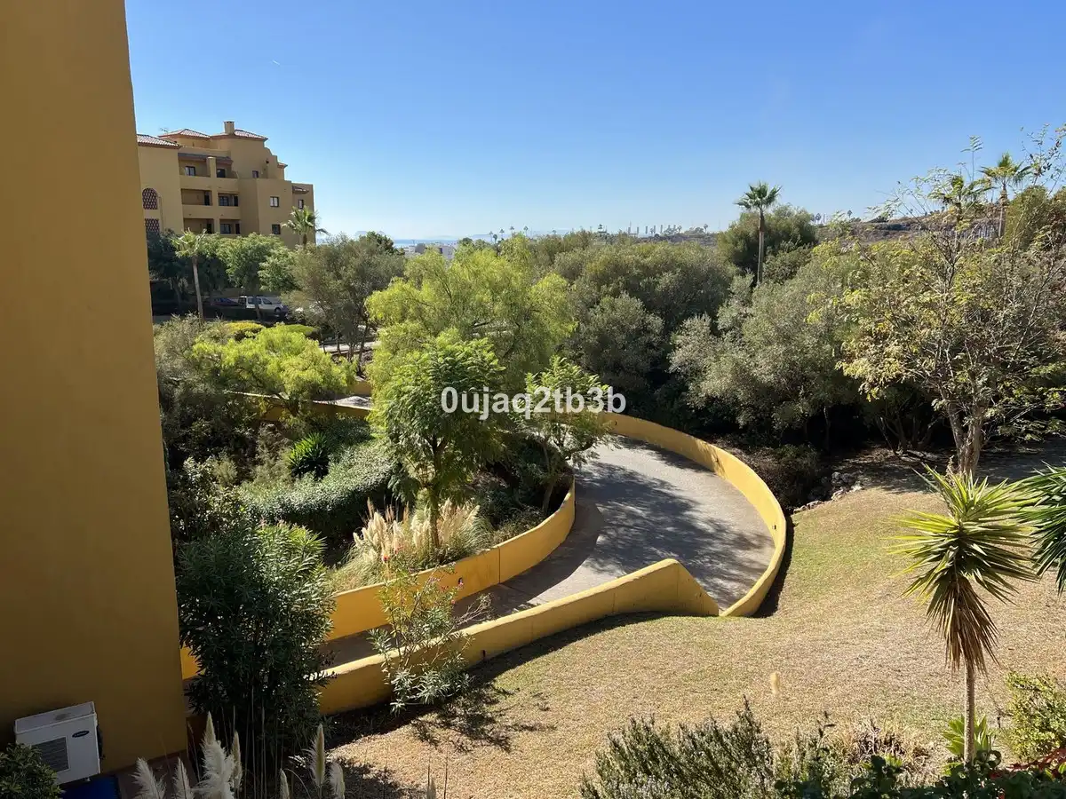 Jardí de Apartament en venda en Selwo
