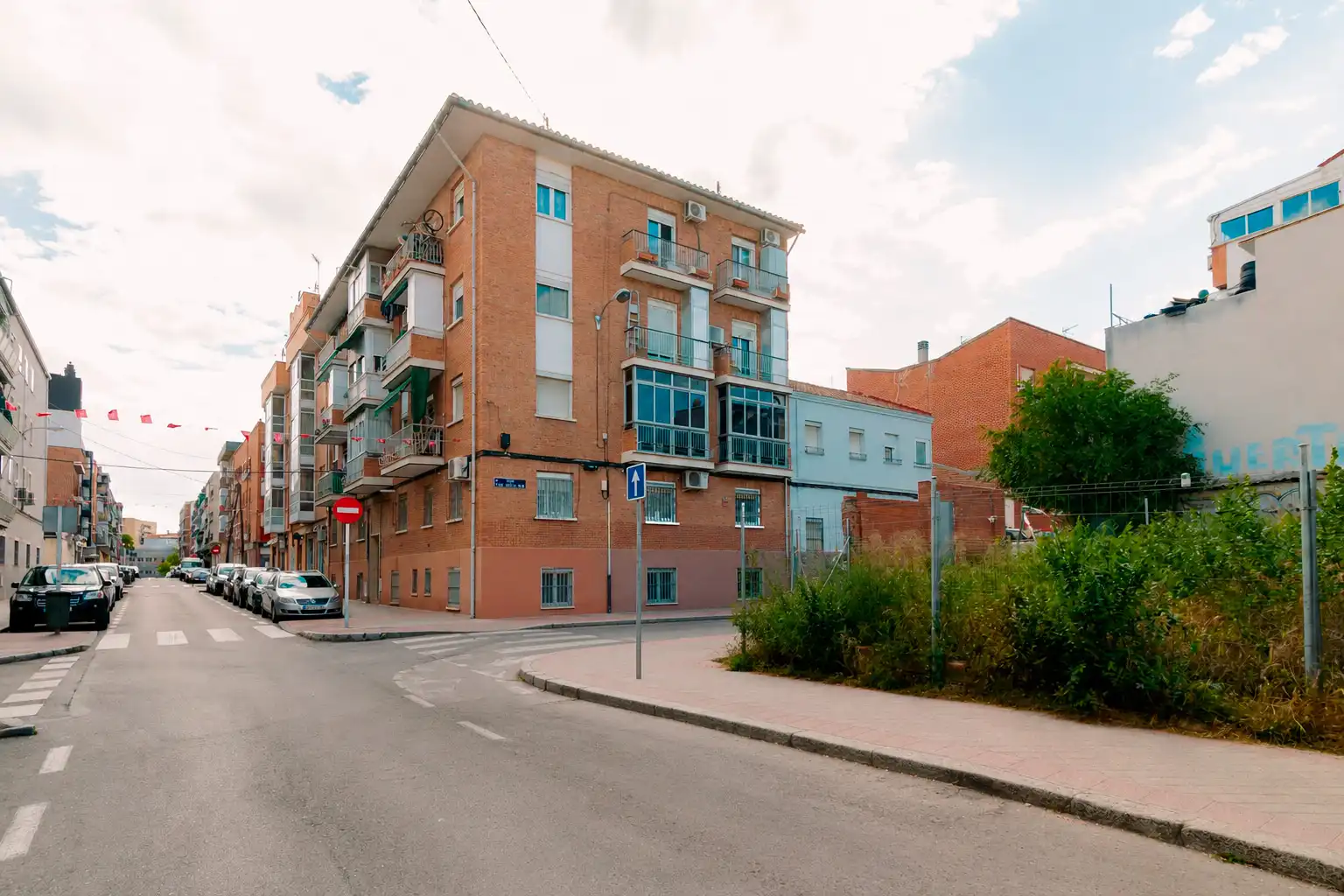 Vista exterior de Piso en venta en Madrid con Balcón