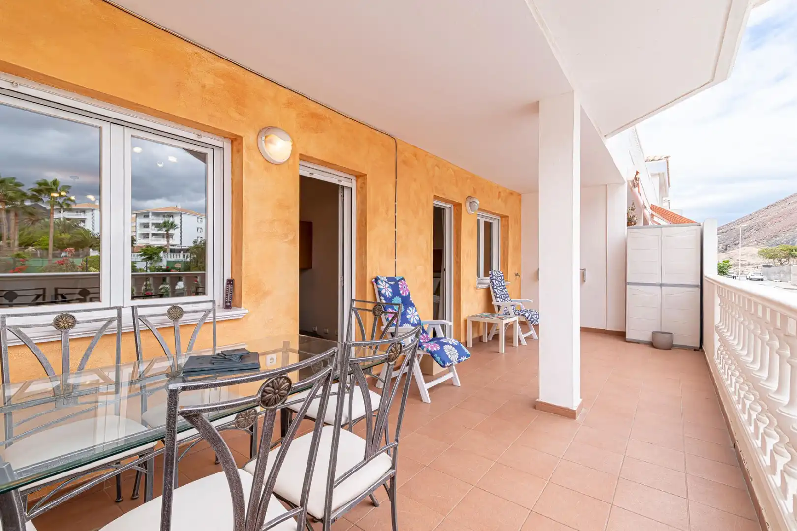 Terraza de Piso de alquiler en Arona con Terraza, Amueblado y Piscina comunitaria