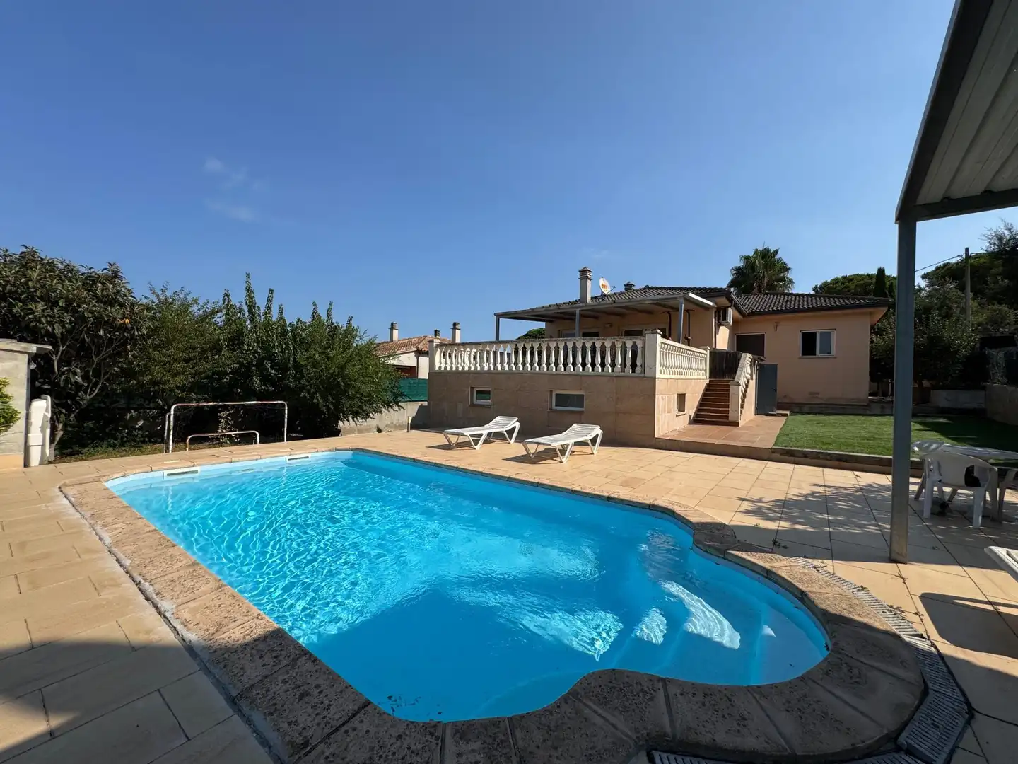 Swimming pool of Houses for sale in Caldes de Malavella  with Air Conditioner, Terrace and Swimming Pool