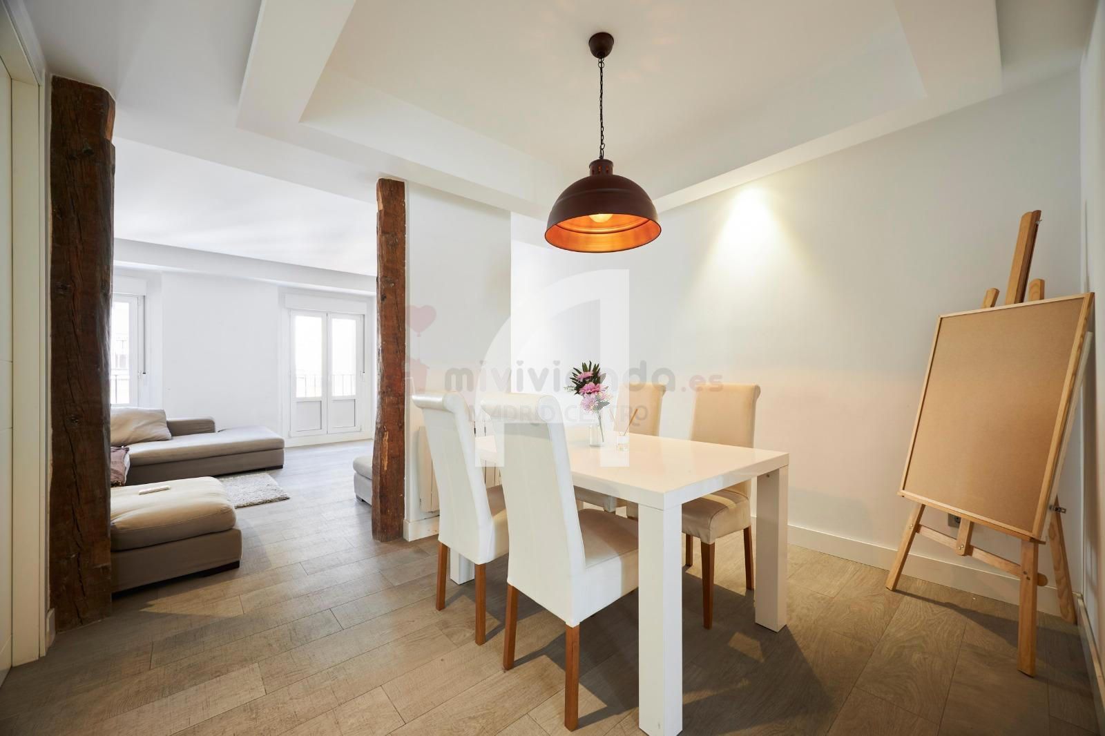 Menjador de Pis en venda en  Madrid Capital amb Calefacció, Terrassa i Moblat