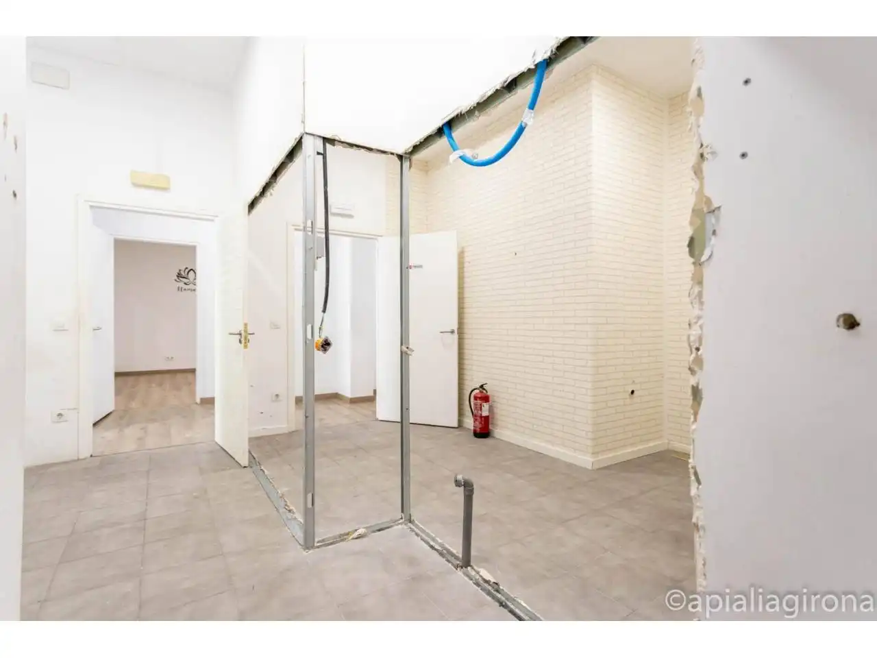 Geschaftsraum zum Verkauf in Girona