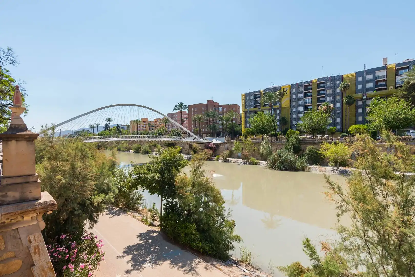 Vista exterior de Piso en venta en Murcia