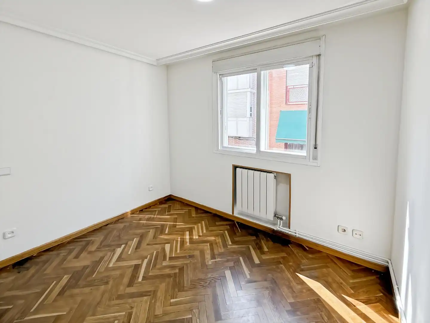 Wohnung zur Miete in Calle de Pinos Baja, Valdeacederas