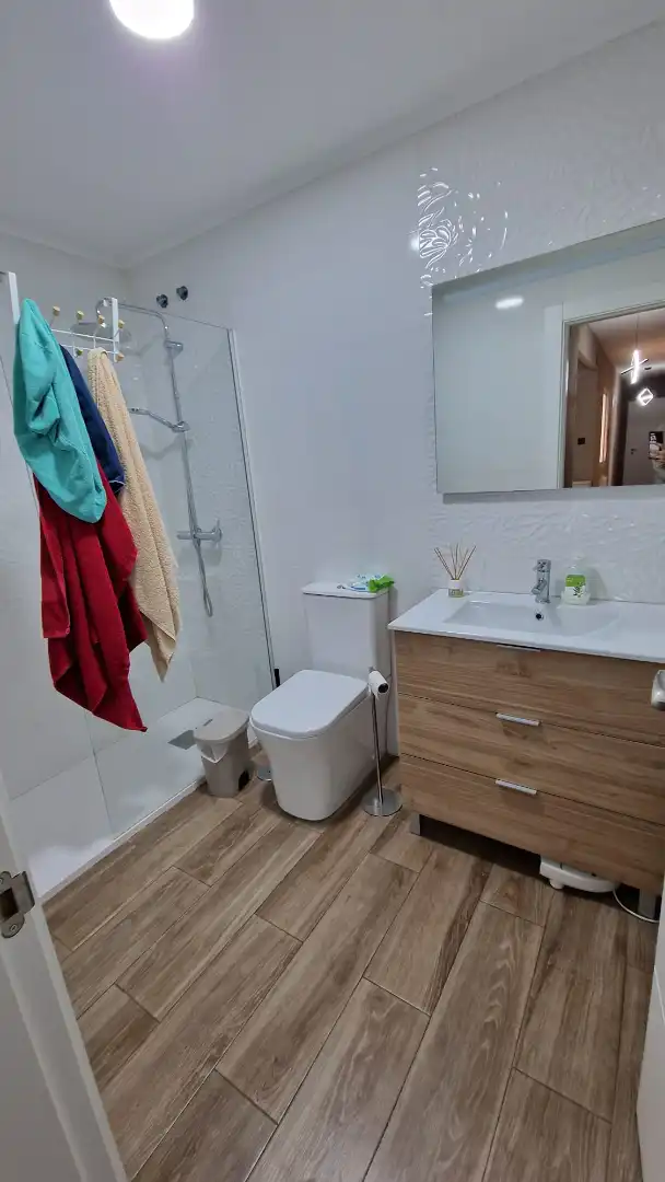Baño de Piso en venta en Ciudad Real con Aire acondicionado, Calefacción y Amueblado