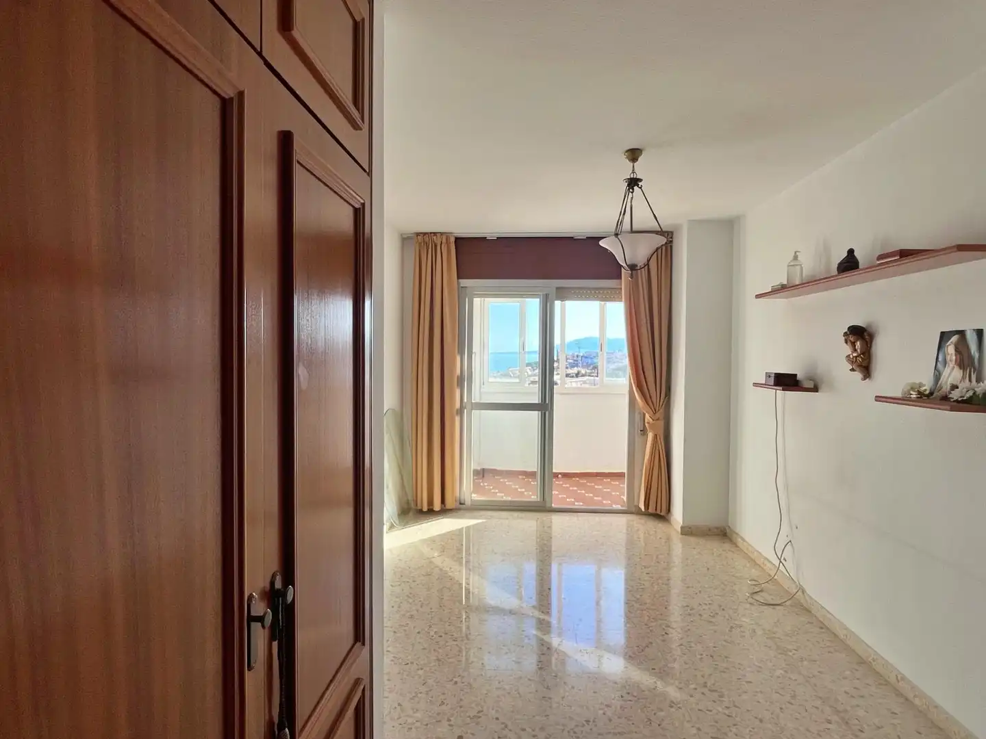 Habitación de Piso en venta en Rincón de la Victoria con Aire acondicionado, Terraza y Piscina comunitaria