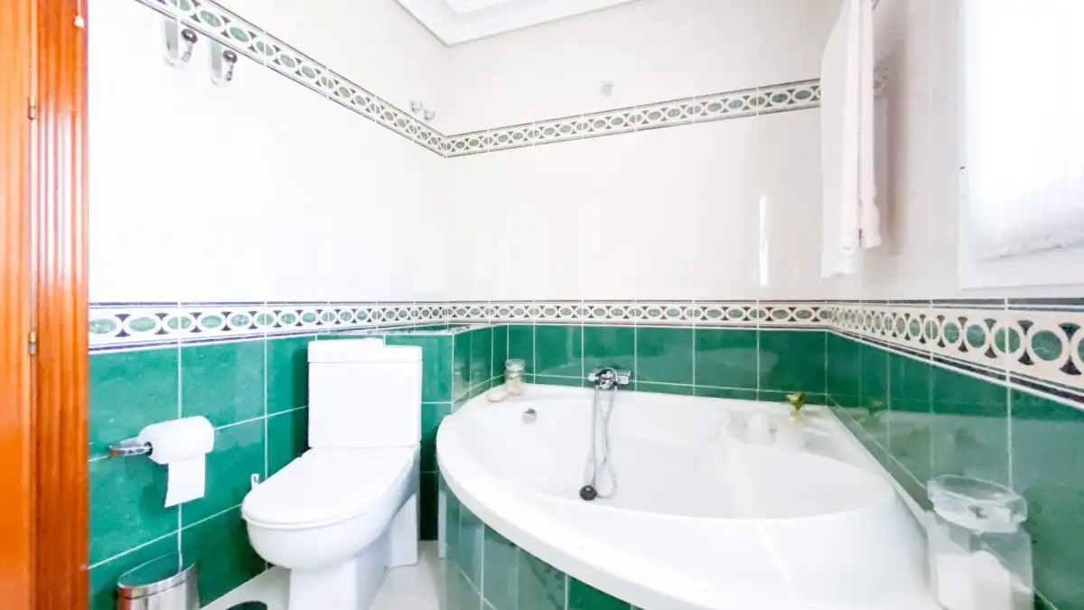 Baño de Casa o chalet en venta en Mijas con Calefacción, Jardín privado y Terraza