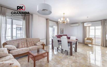 Living room of Flat for sale in  Granada Capital  with Air Conditioner and Terrace