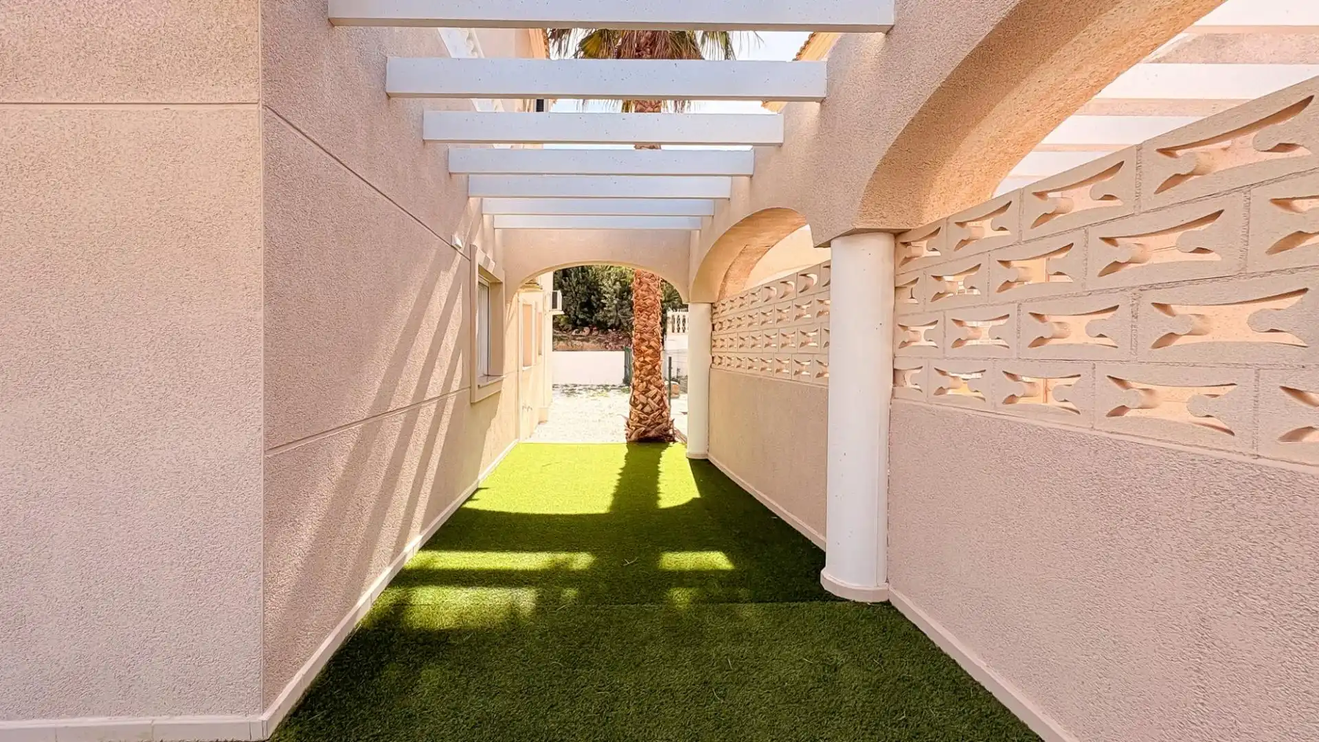 Casa aparellada amb jardí en venda a Pueblo Acantilado - Lanuza, imagen 30
