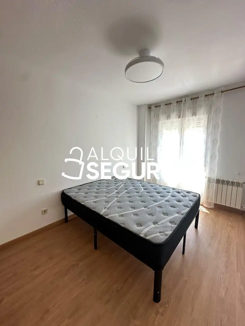 Schlafzimmer von Wohnung zur Miete in Móstoles mit Heizung