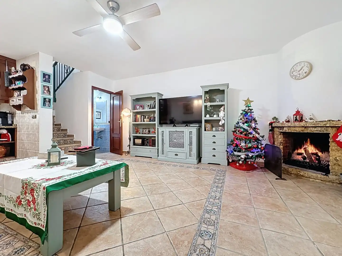 Sala de estar de Casa o chalet en venta en La Nucia con Aire acondicionado, Jardín privado y Terraza