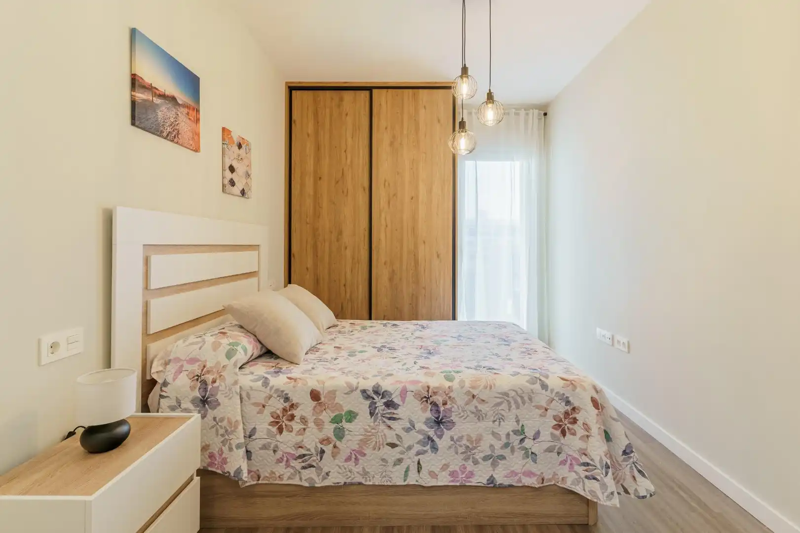 Habitación de Piso de alquiler en Motril con Aire acondicionado, Terraza y Trastero