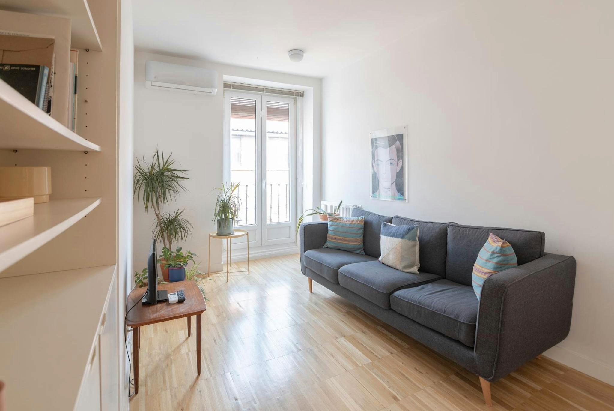 Sala de estar de Piso de alquiler en  Madrid Capital con Aire acondicionado, Calefacción y Amueblado