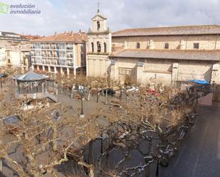 Vista exterior de Dúplex en venda en Briviesca amb Terrassa i Balcó