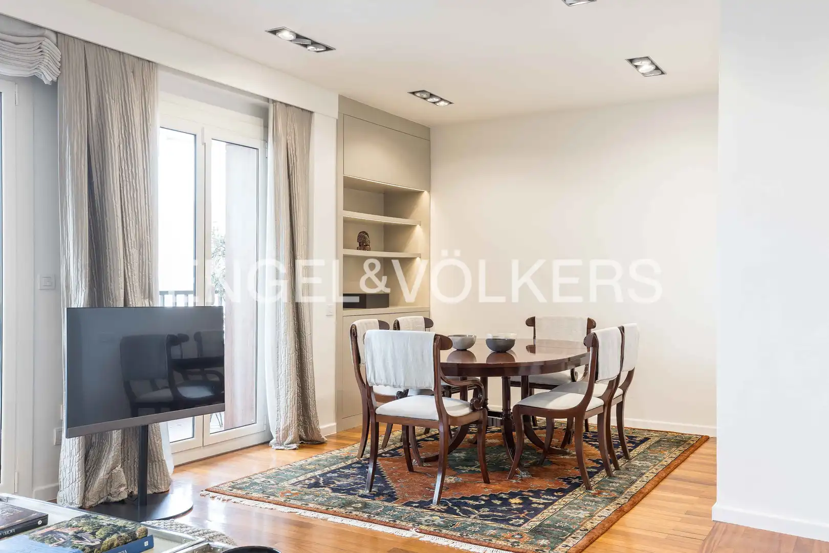 Dining room of Flat for rent in Barcelona  with Air Conditioner, Heating and Parquet flooring