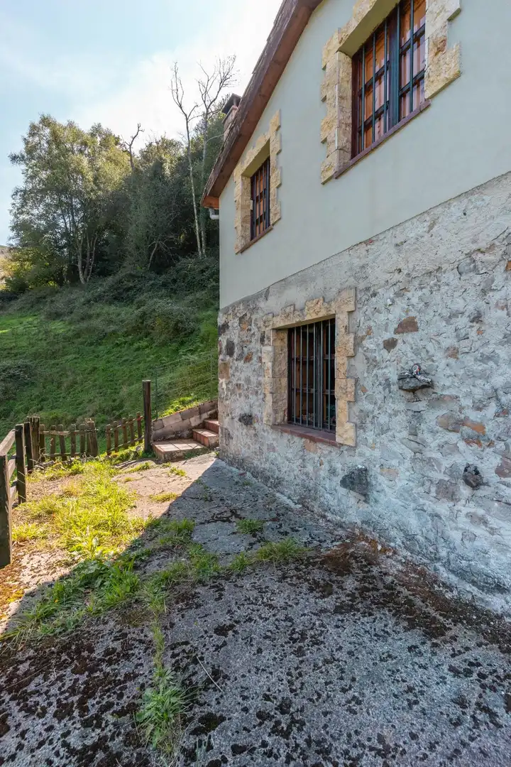 Exterior view of Houses for sale in Bimenes  with Heating, Private garden and Terrace