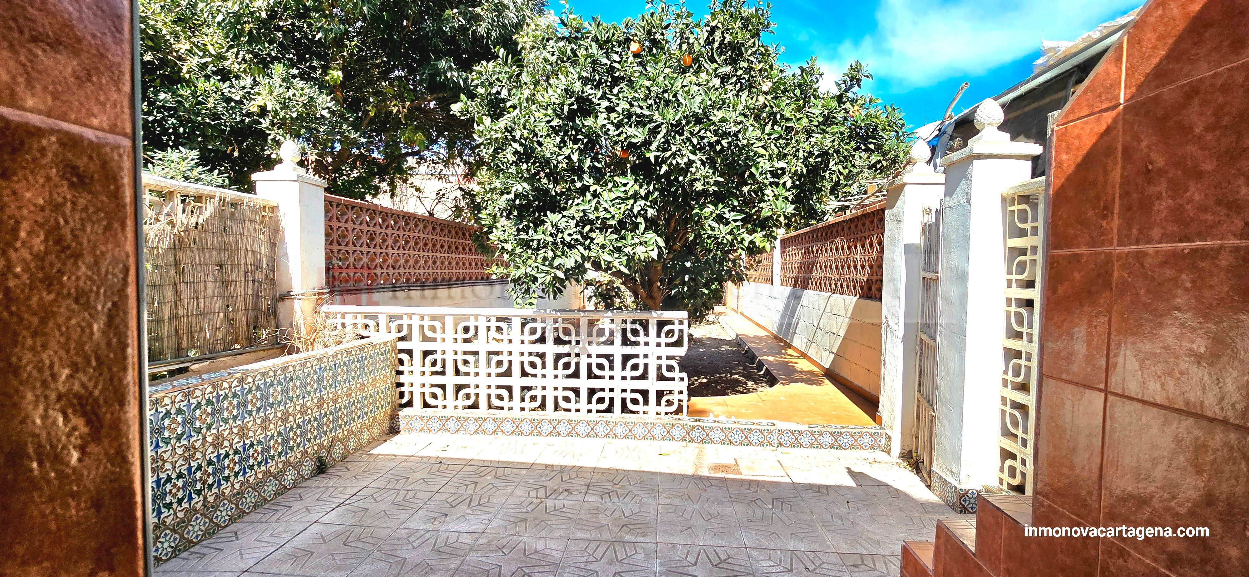 Garden of Building for sale in Cartagena