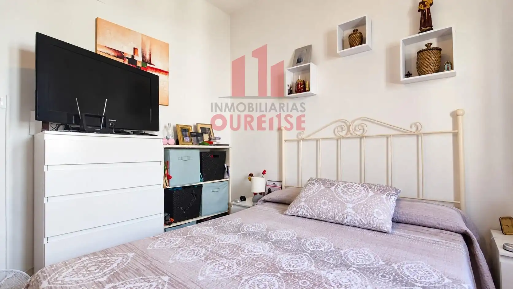 Bedroom of Flat for sale in Couto