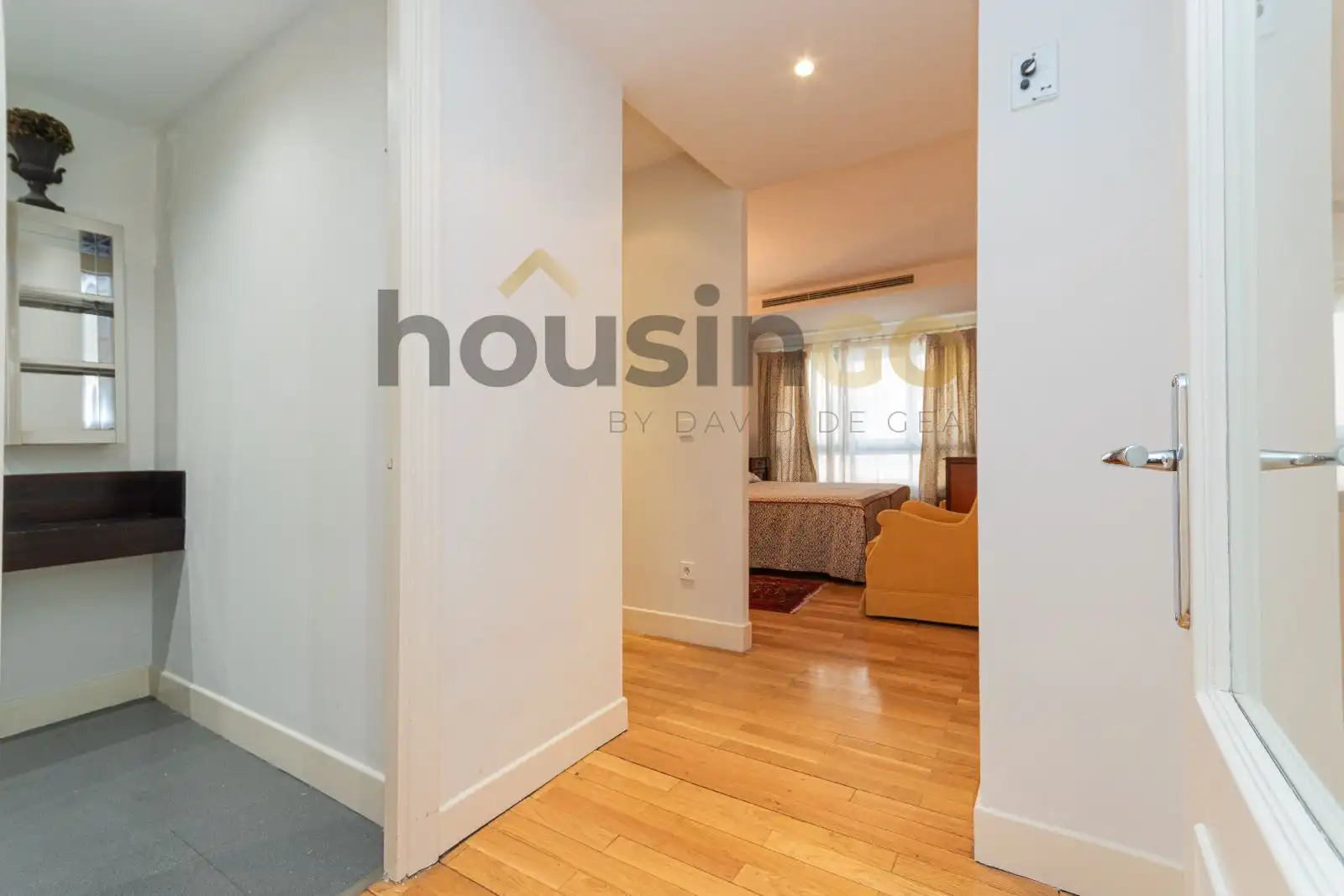 Flat for rent in Madrid  with Air Conditioner, Heating and Furnished