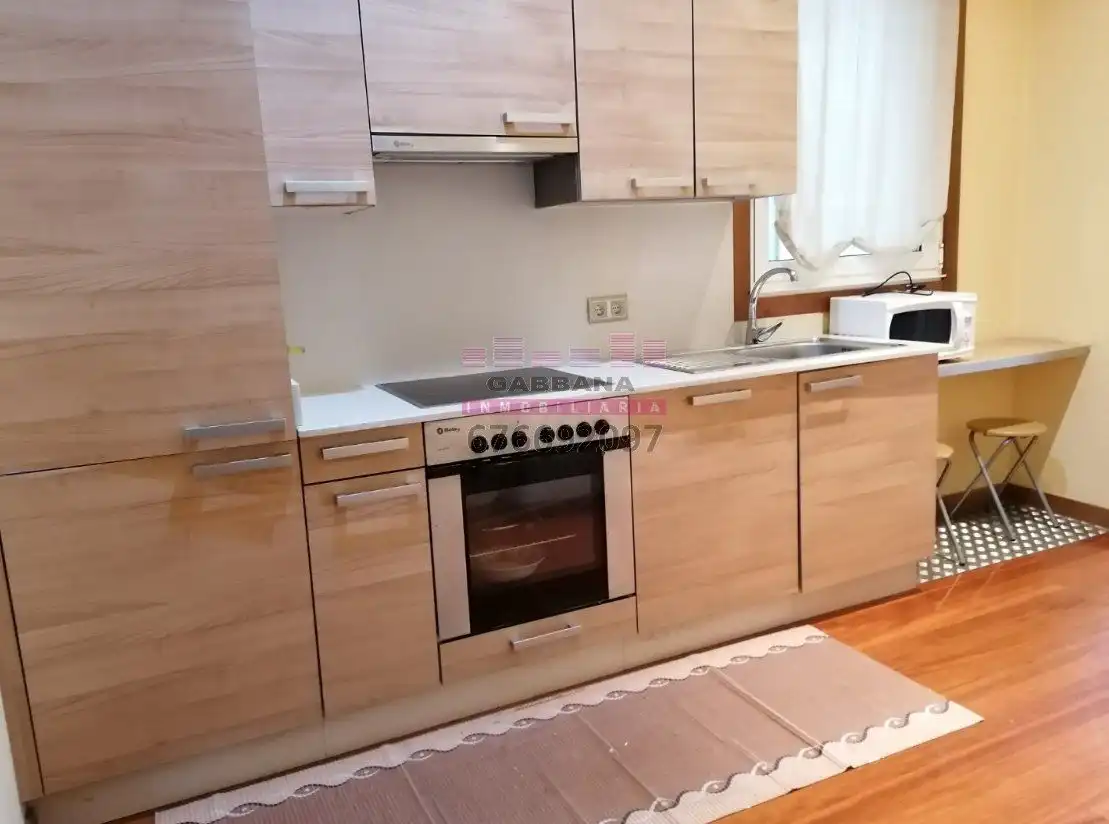 Estudi amb terrassa de lloguer a Rúa do Príncipe 36