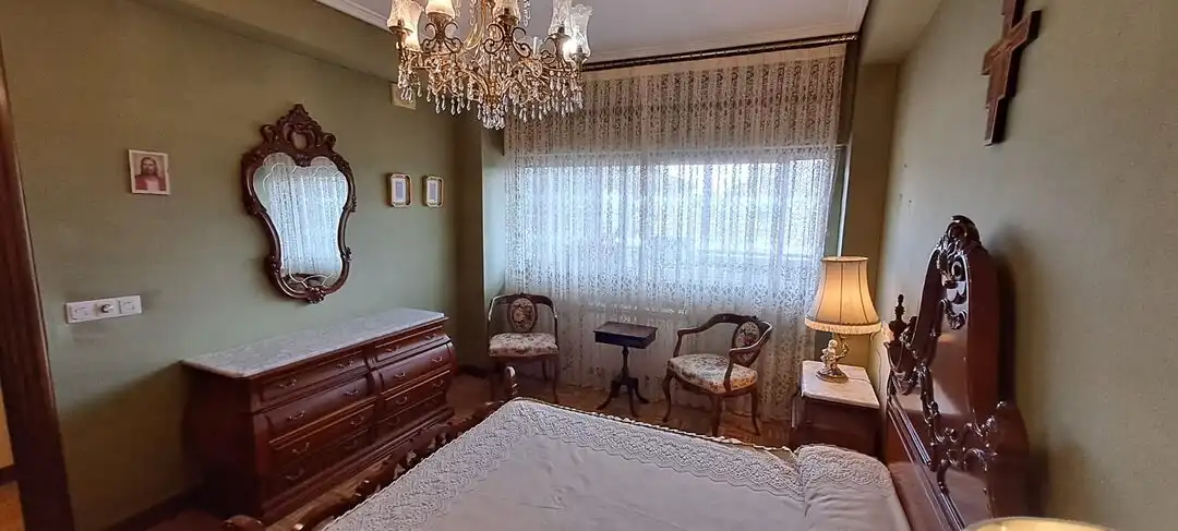 Schlafzimmer von Wohnung zum Verkauf in Vitoria - Gasteiz mit Heizung und Abstellraum