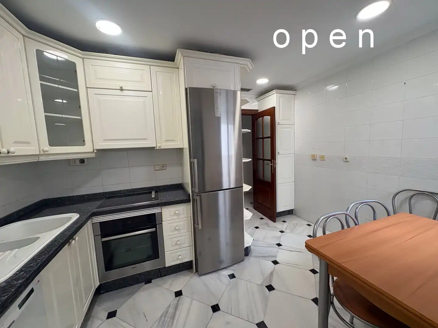 Cocina de Piso de alquiler en Córdoba con Aire acondicionado, Calefacción y Terraza