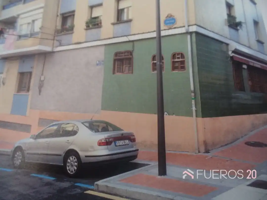 Business premises for sale in Lutxana - Llano