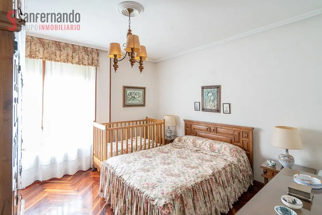 Habitación de Piso en venta en Corvera de Toranzo con Calefacción