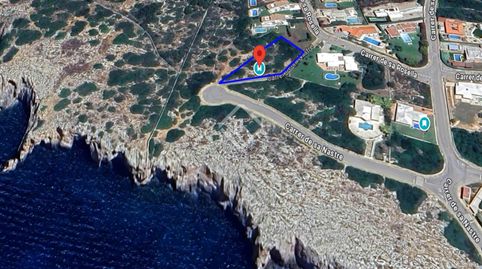 Espectacular parcela edificable en primera línea de mar en venta en Cala Binidalí, Sant Climent