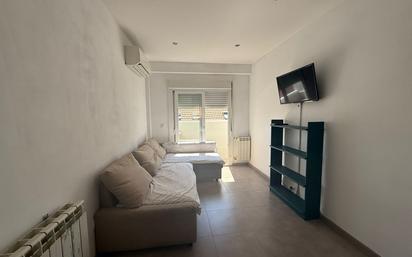 Living room of Flat to rent in  Madrid Capital  with Air Conditioner, Heating and Terrace
