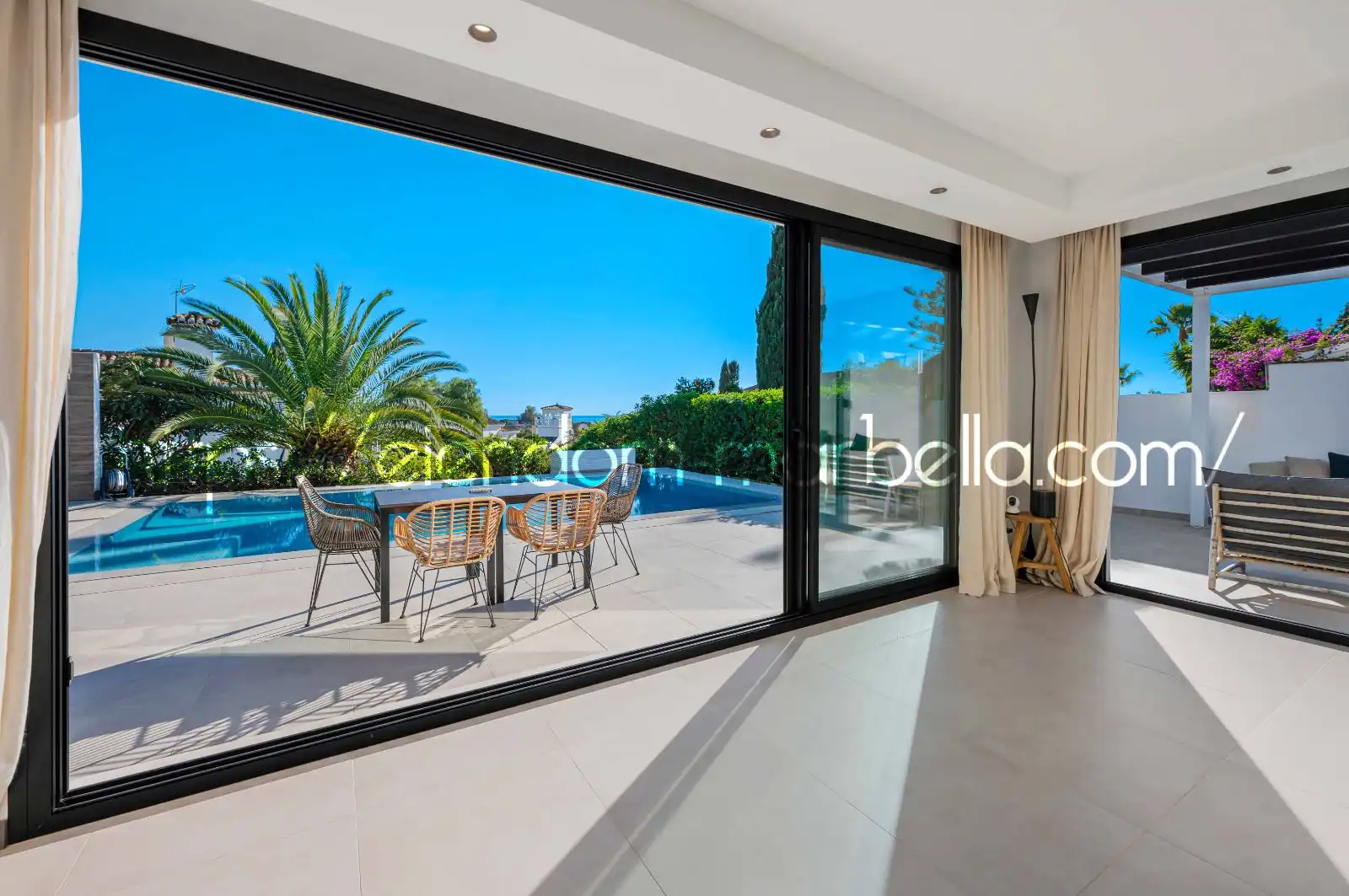 Detached house with pool for sale in Elviria - Cabopino, imagen 6