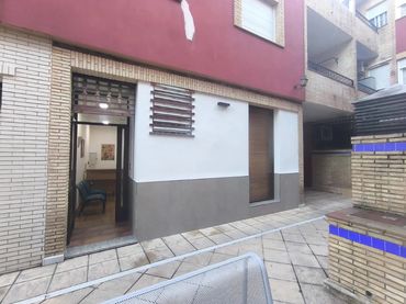 Local comercial en venda a Mengíbar