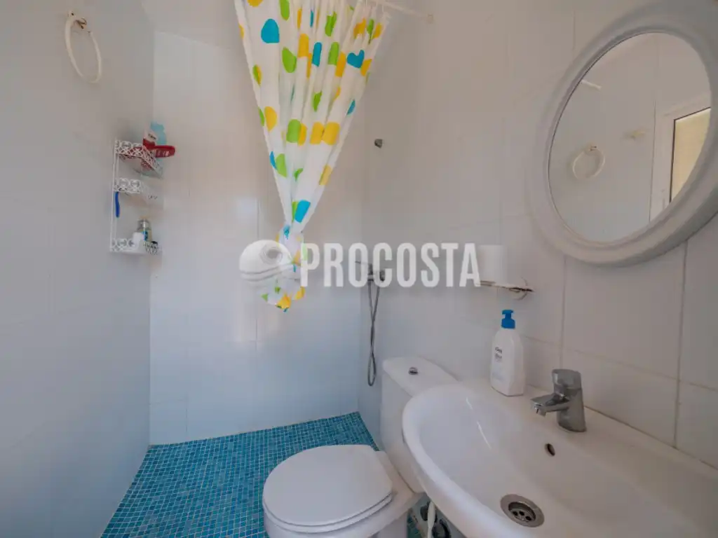 Bany de Casa o xalet en venda en Fuente Vaqueros amb Aire condicionat, Jardí privat i Terrassa