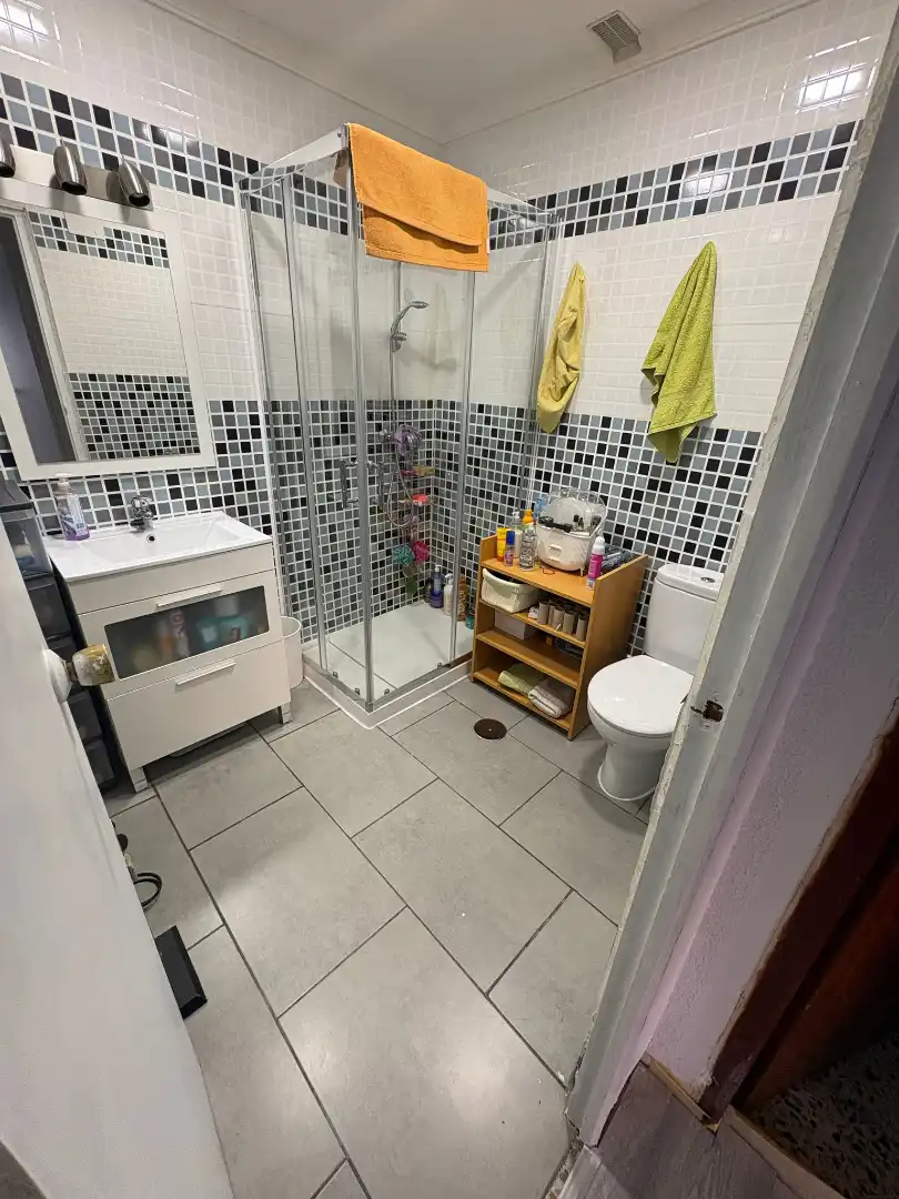 Bathroom of Flat for sale in Toledo  with Air Conditioner, Oven and Washing machine