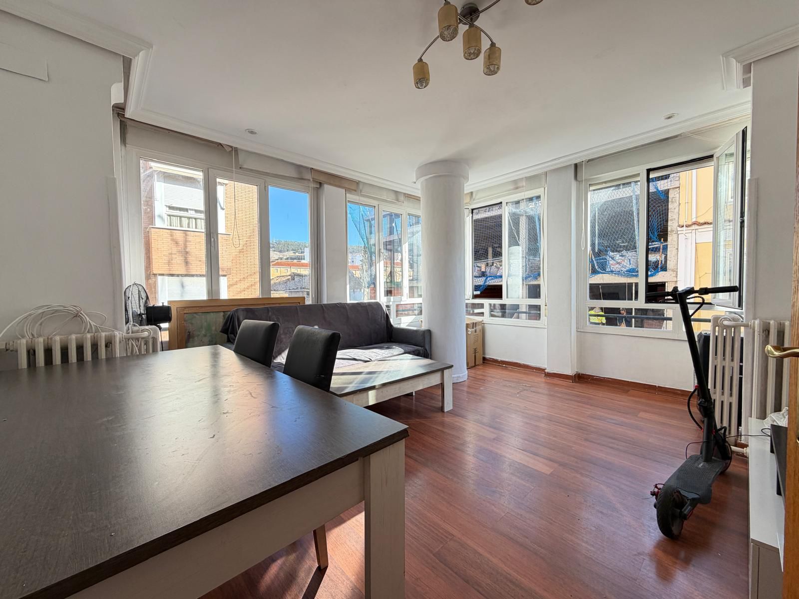 Sala d'estar de Pis en venda en Cuenca Capital amb Calefacció i Traster