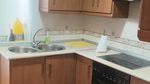 Foto 5 de Piso de alquiler en Torredelcampo, Jaén