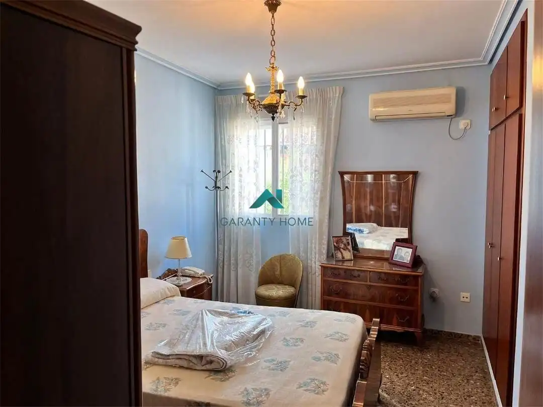 Habitación de Casa o chalet en venta en Valencia con Aire acondicionado, Calefacción y Jardín privado