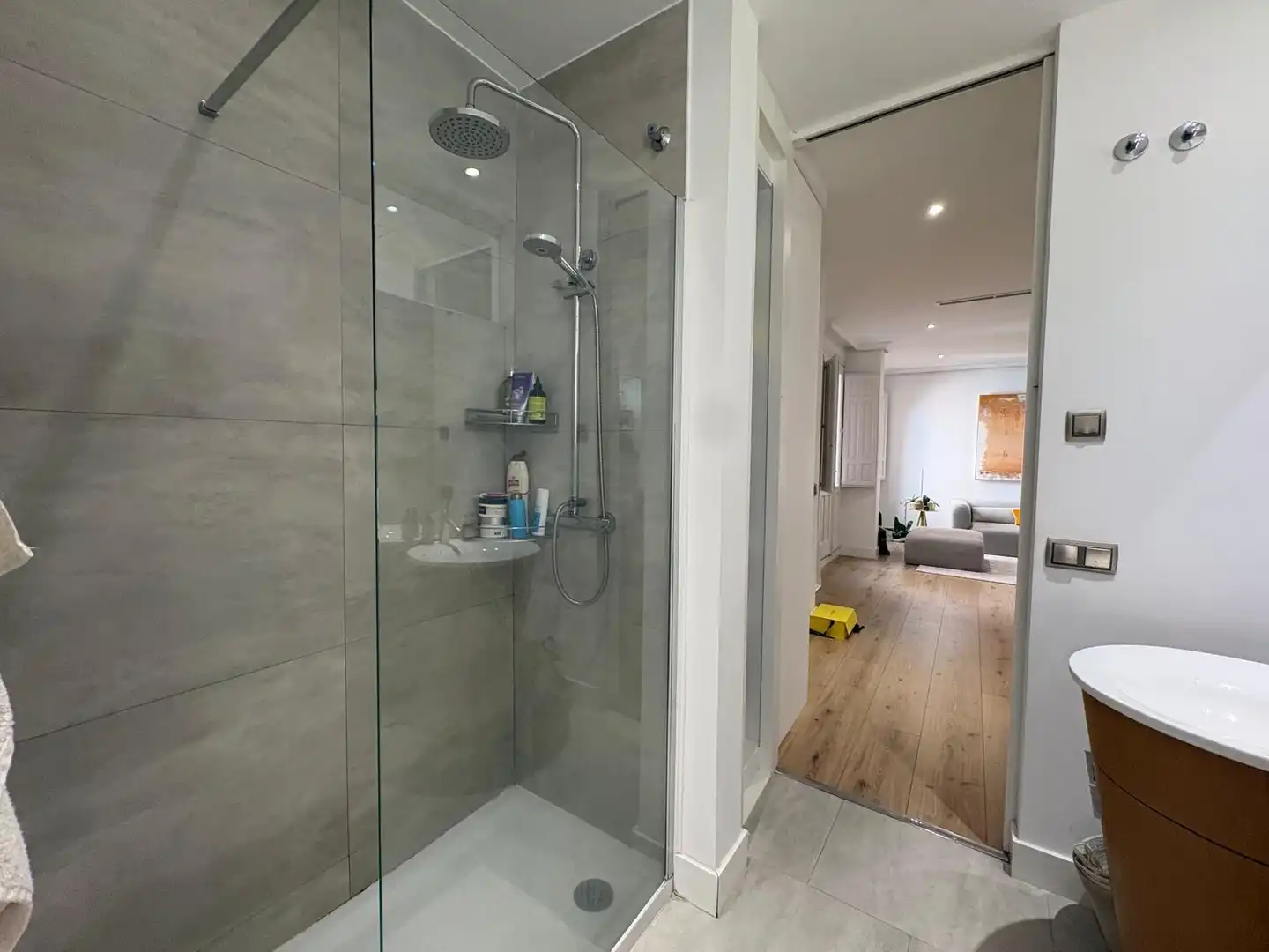 Baño de Piso de alquiler en Madrid con Aire acondicionado, Calefacción y Balcón