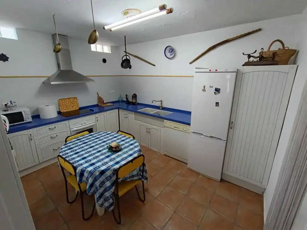 Cuina de Casa o xalet en venda en Chilluévar amb Aire condicionat, Terrassa i Moblat