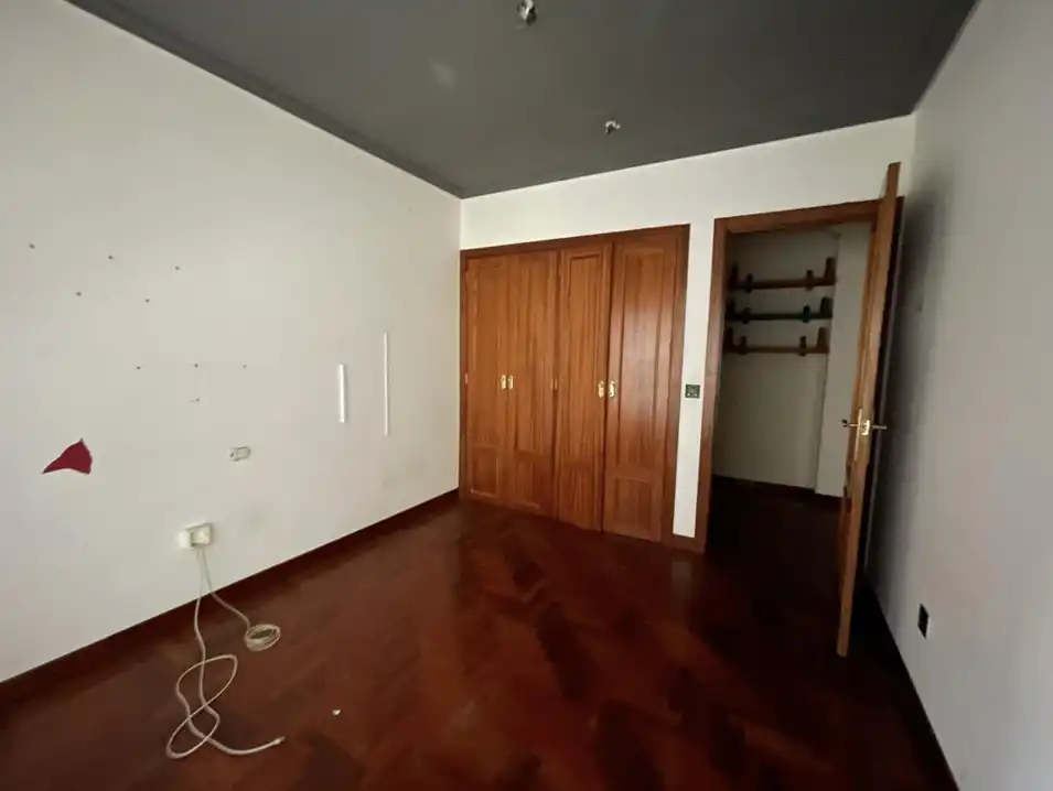 Piso en venta en Vigo  con Terraza
