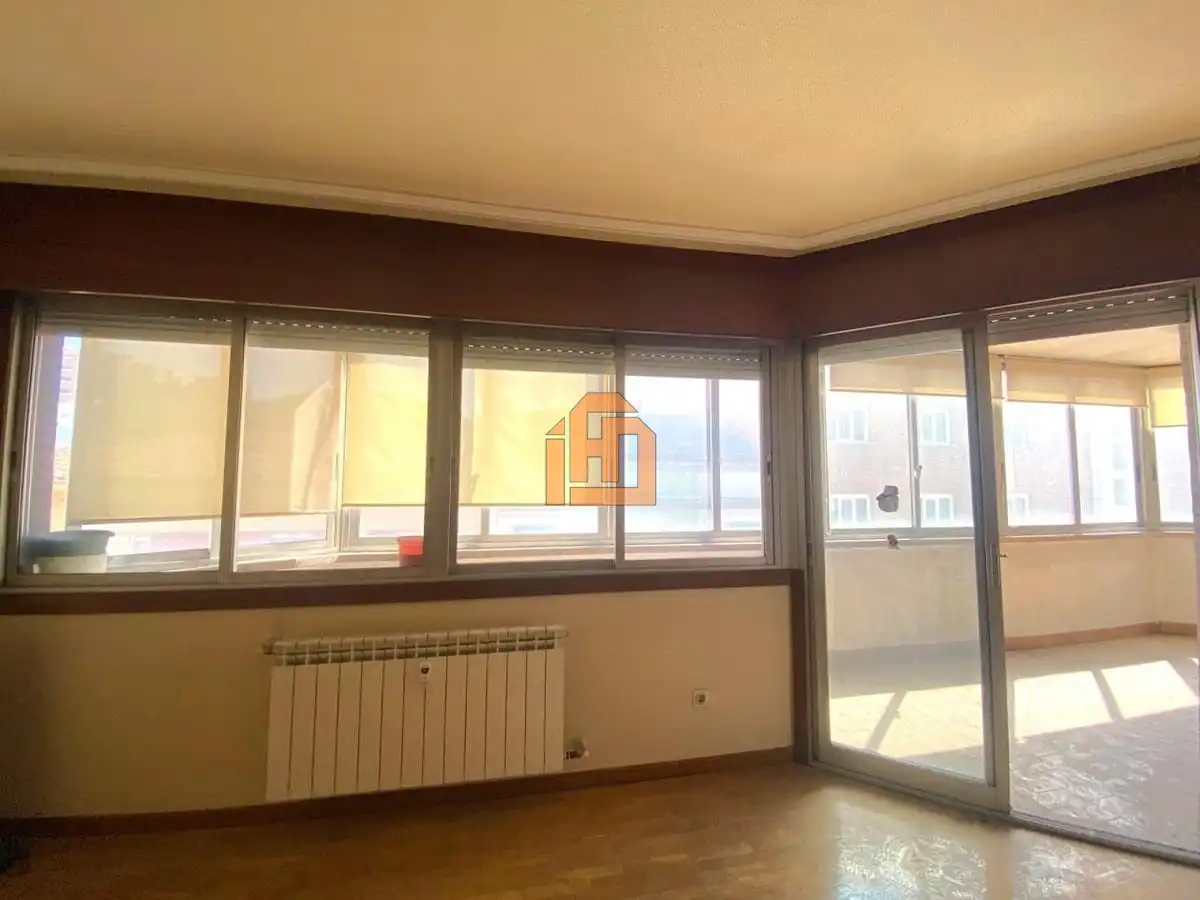 Flat with lift for sale in Calle Rodriguez Del Valle, imagen 4