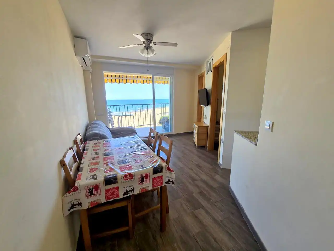 Dormitori de Apartament en venda en Gandia amb Aire condicionat, Terrassa i Moblat