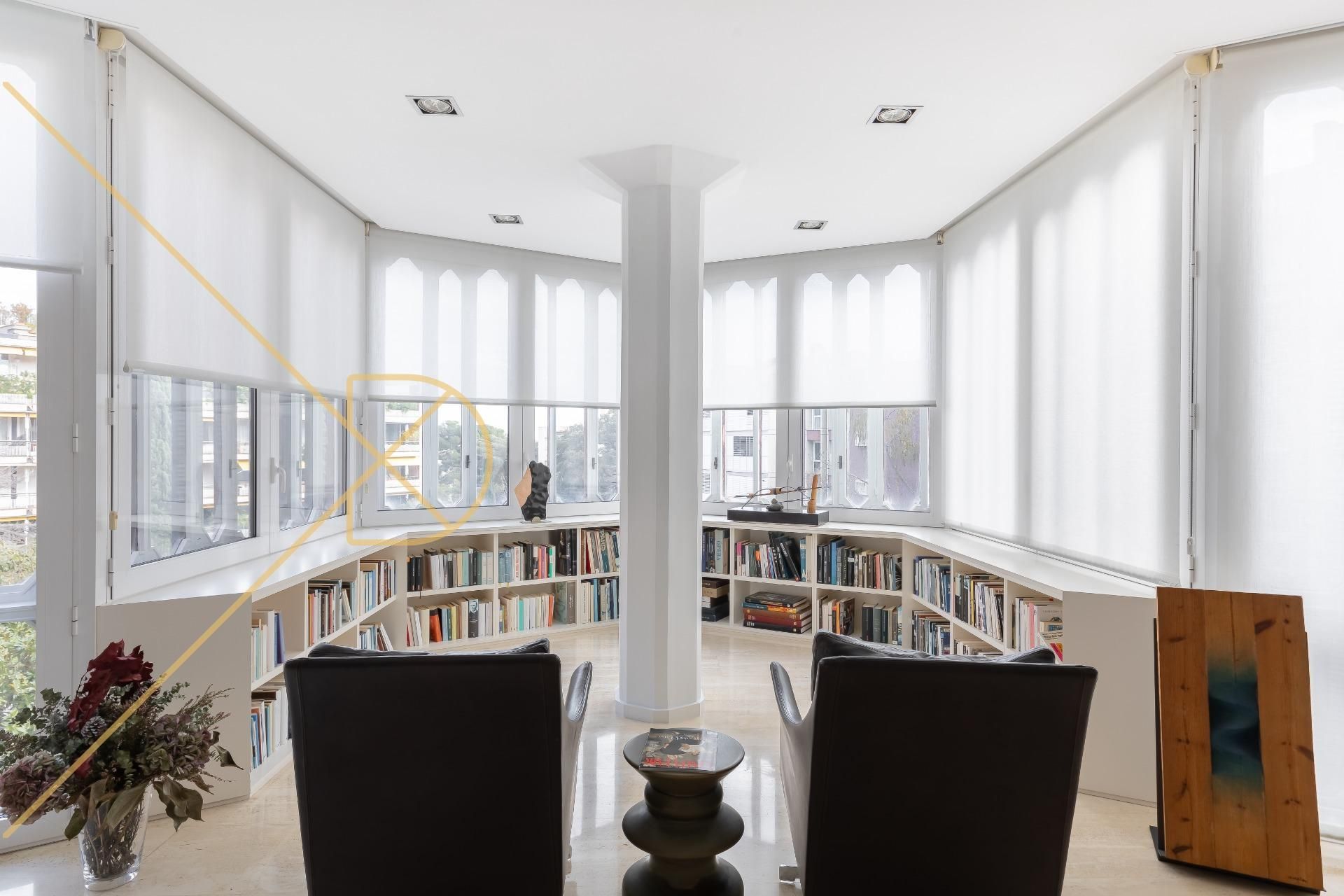 Sala d'estar de Pis en venda en  Barcelona Capital amb Jardí privat, Parquet i Traster