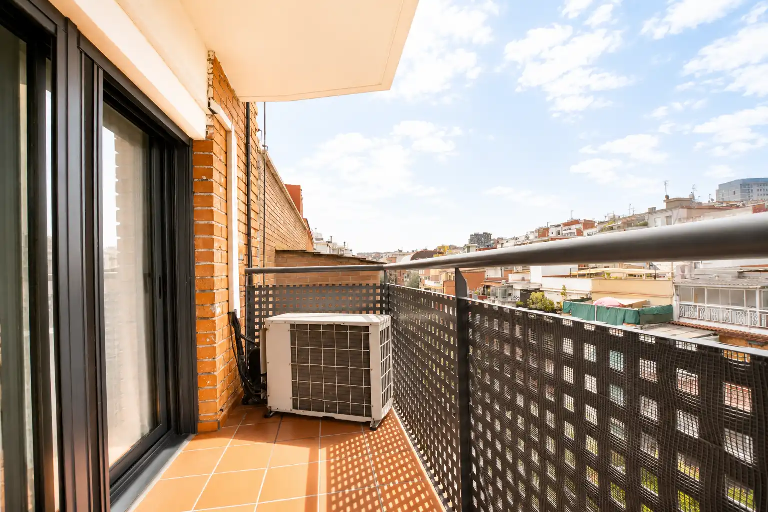 Terraza de Piso en venta en Santa Coloma de Gramenet con Aire acondicionado, Calefacción y Terraza