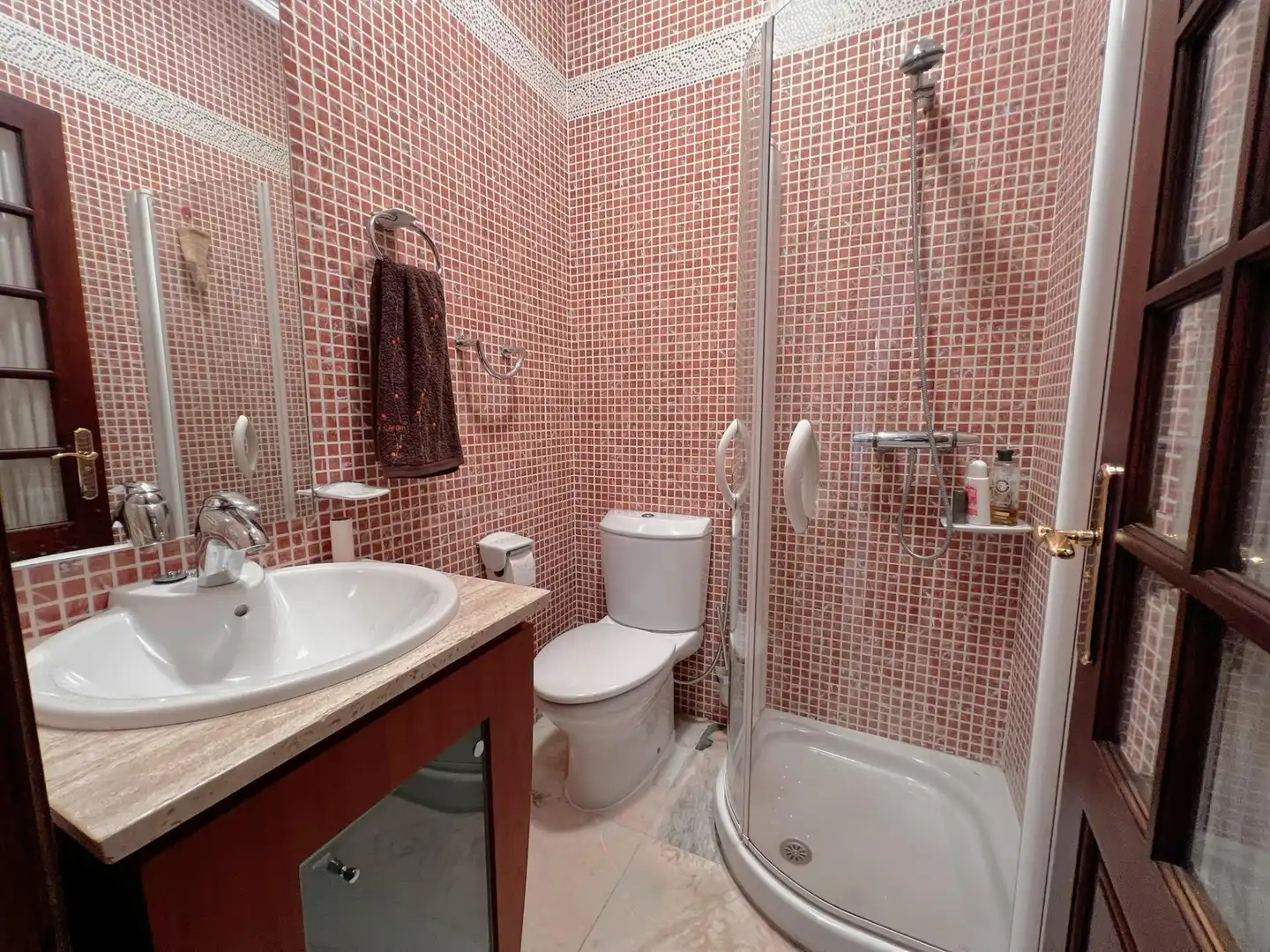 Baño de Apartamento en venta en Fuengirola con Balcón y Piscina comunitaria