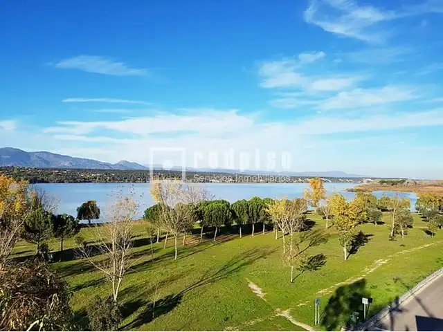 Local de alquiler en Cazalegas con Terraza