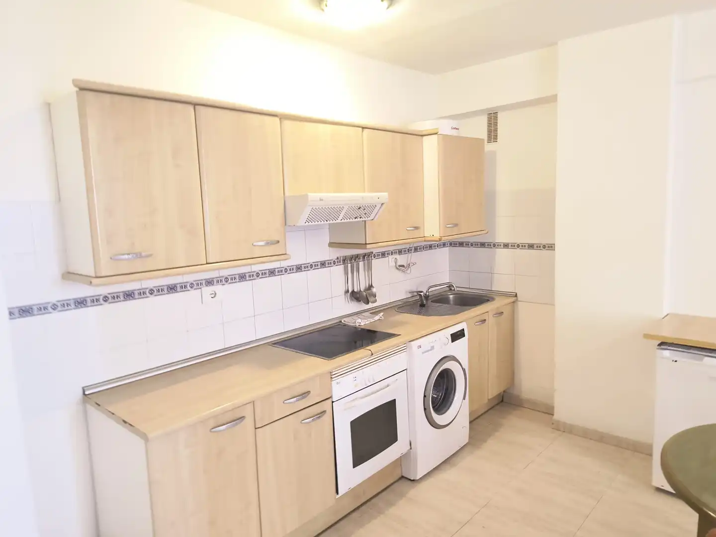 Küche von Wohnung zum Verkauf in Puerto de la Cruz mit Möbliert, Ofen und Fernseher